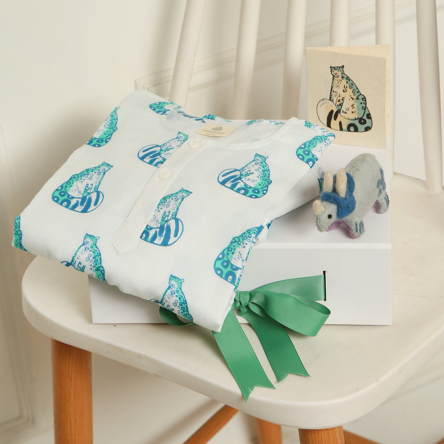 Snow Leopard Khasto Blanket SS 24
